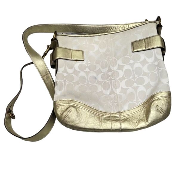 VINTAGE COACH N•A06W-3574 SIGNATURE GOLD COLOR COACH LOGO CROSSBODY BAG - Picture 3 of 11